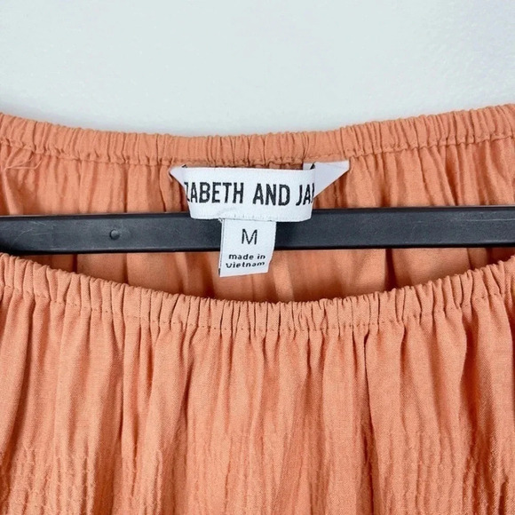 ELIZABETH AND JAMES | OFF SHOULDER BRICK COLOR WRINKLE TEXTURED BLOUSE - Picture 6 of 13